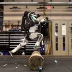 2足歩行ロボ「Atlas」がまたまた進化して、忍者スポーツ「パルクール」に挑戦